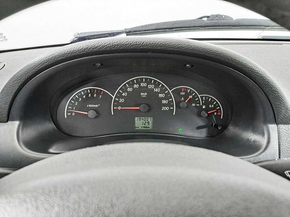 Б/У Лада (ВАЗ) Приора 2013 года. Фото: #9