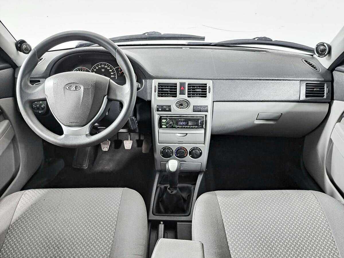 Б/У Лада (ВАЗ) Приора 2013 года. Фото: #10