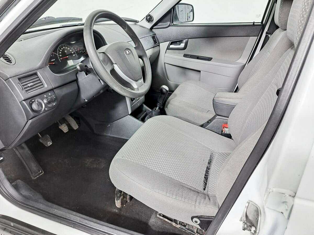 Б/У Лада (ВАЗ) Приора 2013 года. Фото: #12