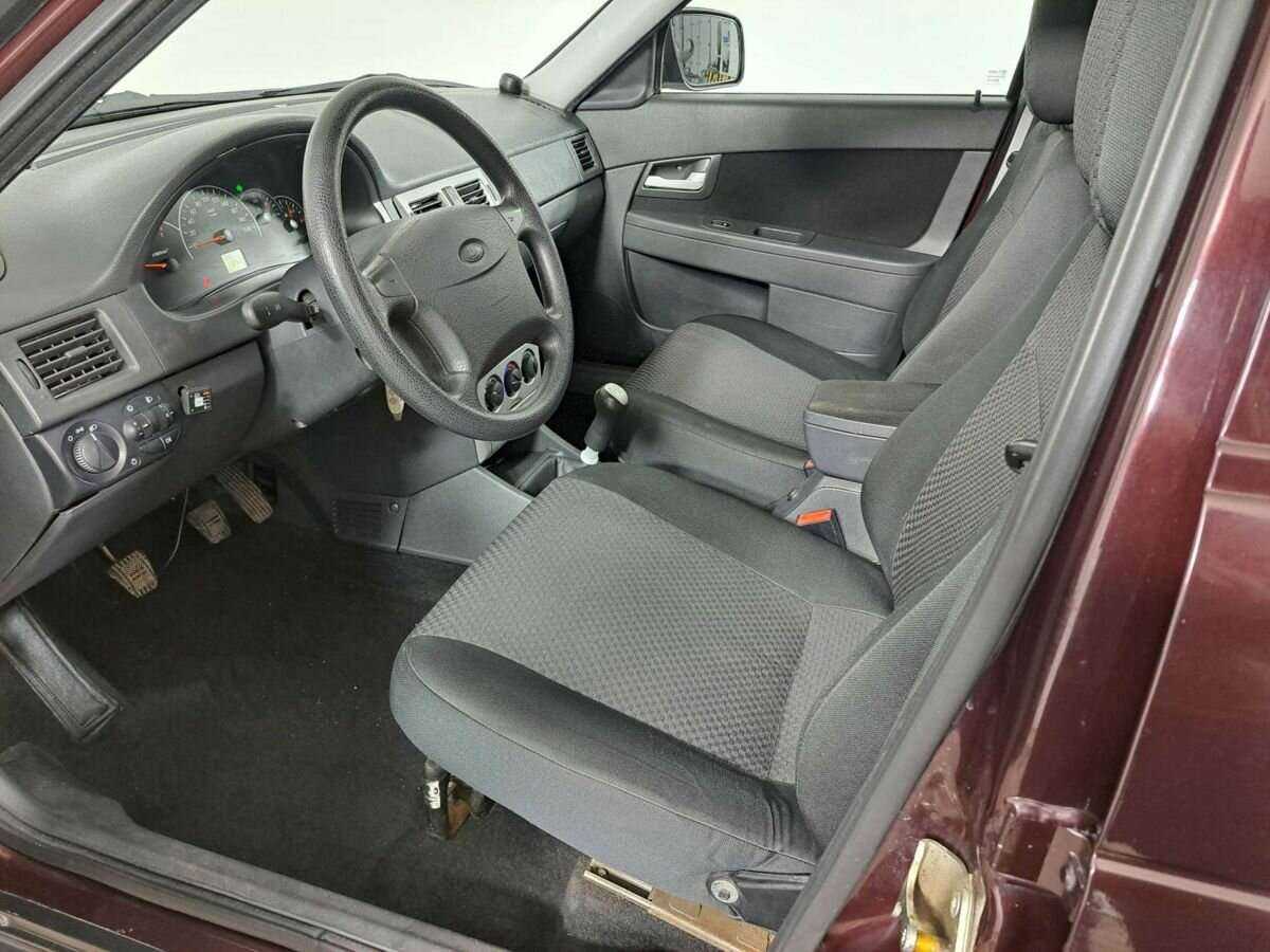 Б/У Лада (ВАЗ) Приора 2012 года. Фото: #13