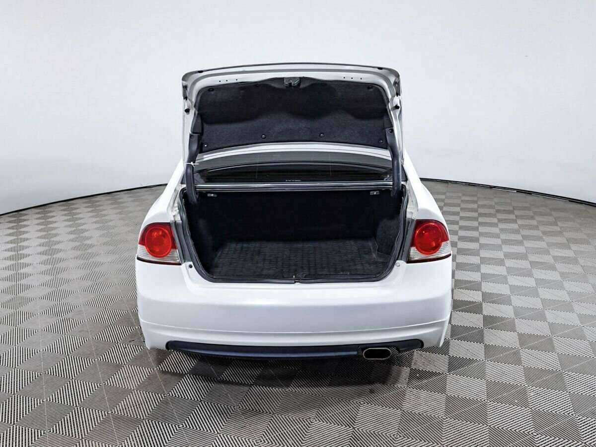 Б/У Хонда Цивик 2007 года. Фото: #9