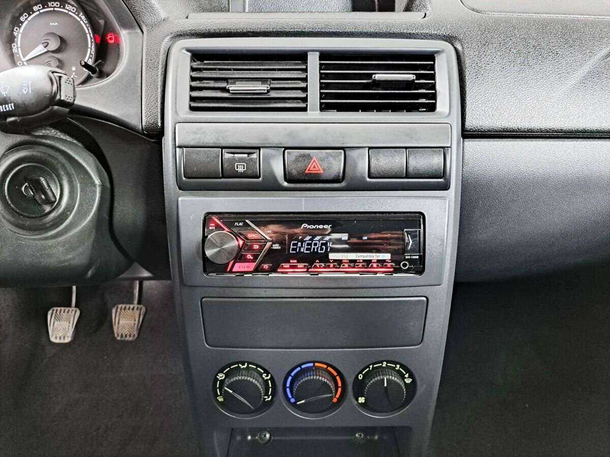 Б/У Лада (ВАЗ) Приора 2017 года. Фото: #12