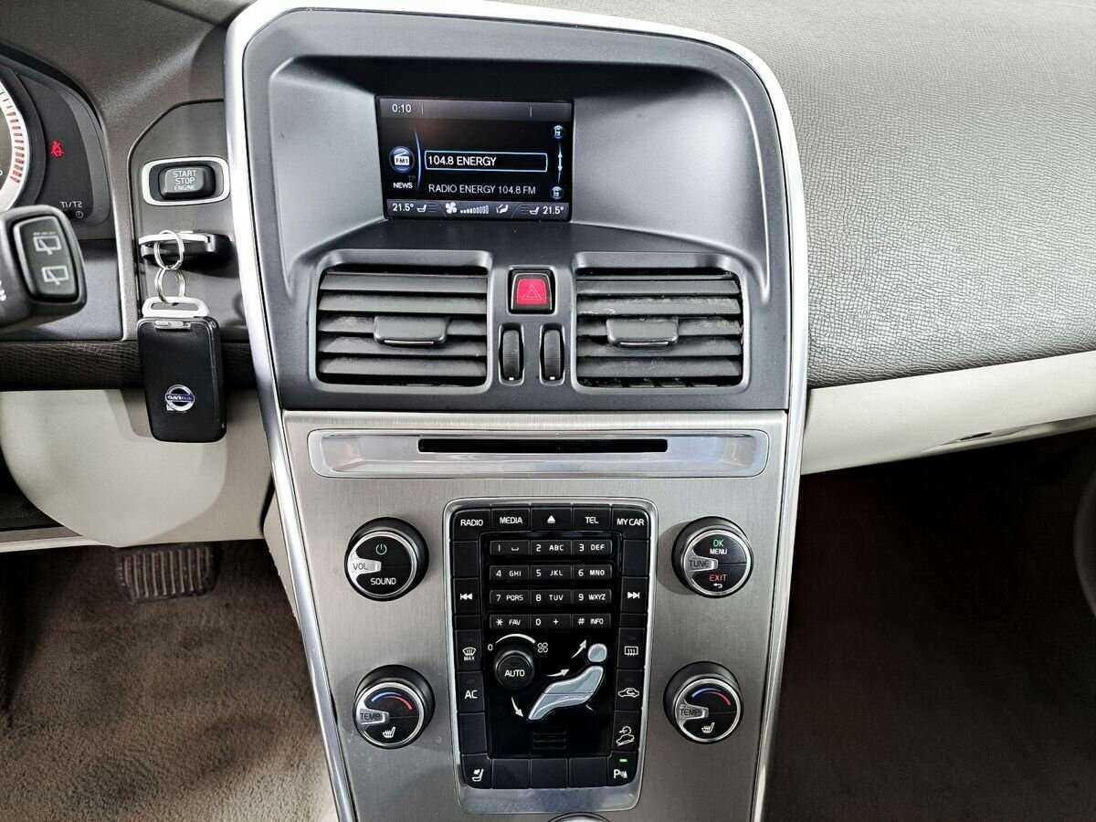 Б/У Вольво ИксЦ60 2012 года. Фото: #14