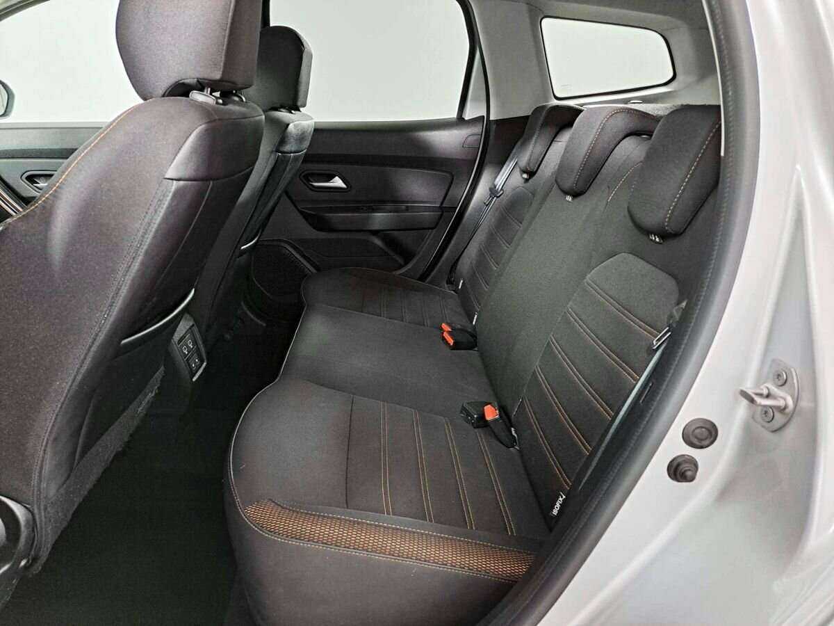 Б/У Рено Дастер 2021 года. Фото: #9