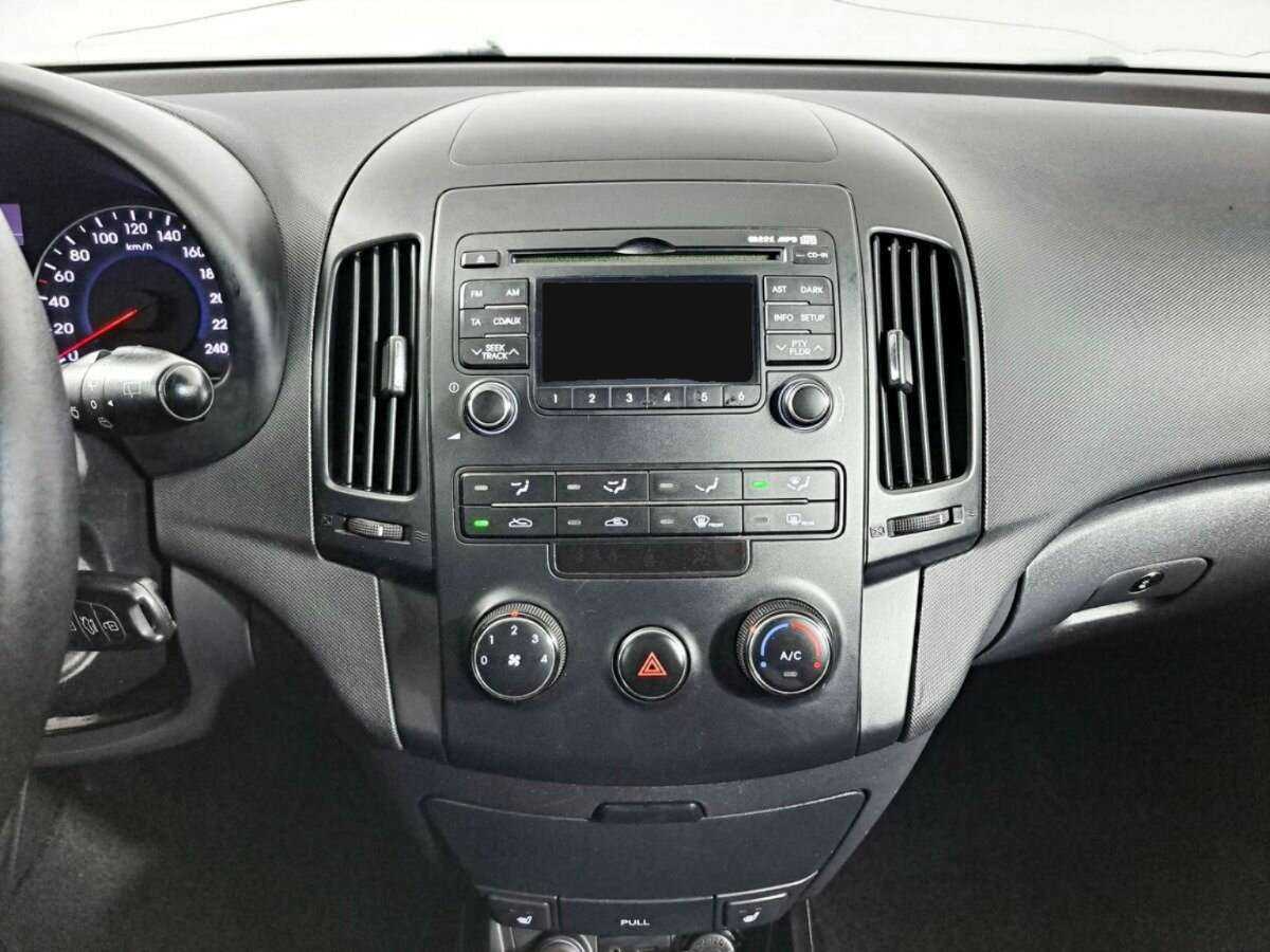 Б/У Хендай ай30 2011 года. Фото: #14