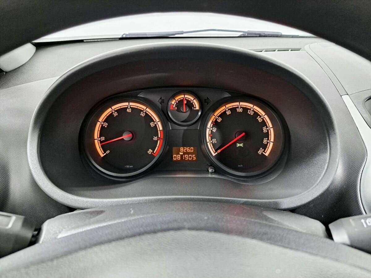 Б/У Опель Корса 2012 года. Фото: #10