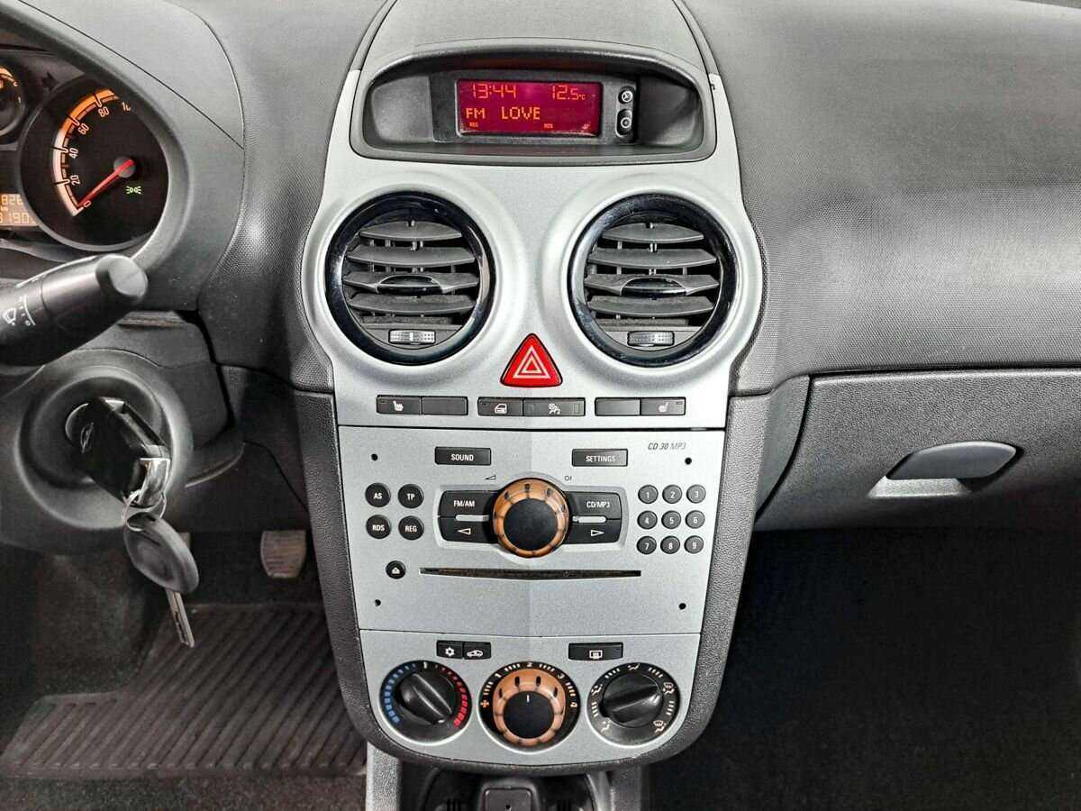 Б/У Опель Корса 2012 года. Фото: #12