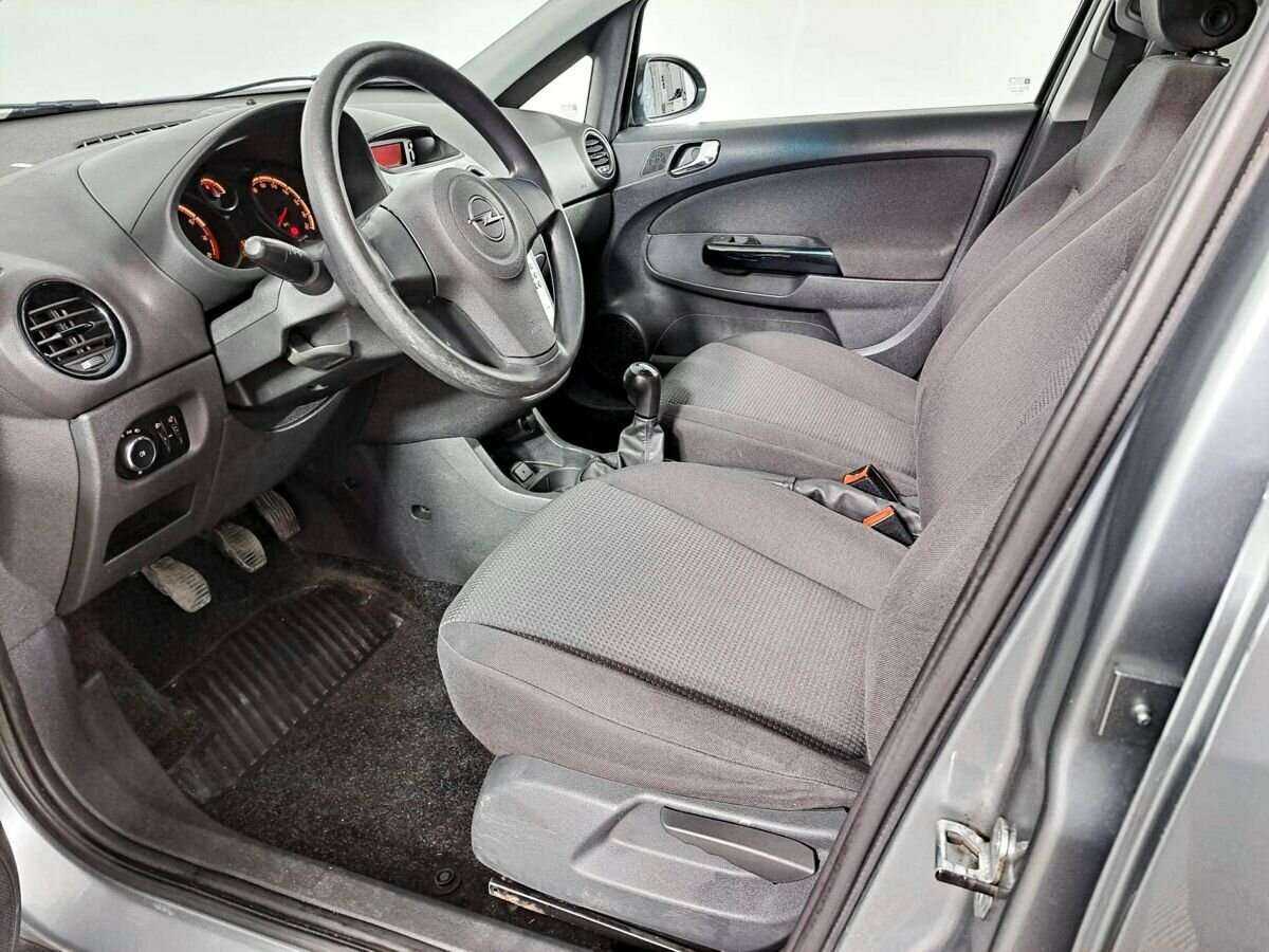 Б/У Опель Корса 2012 года. Фото: #13