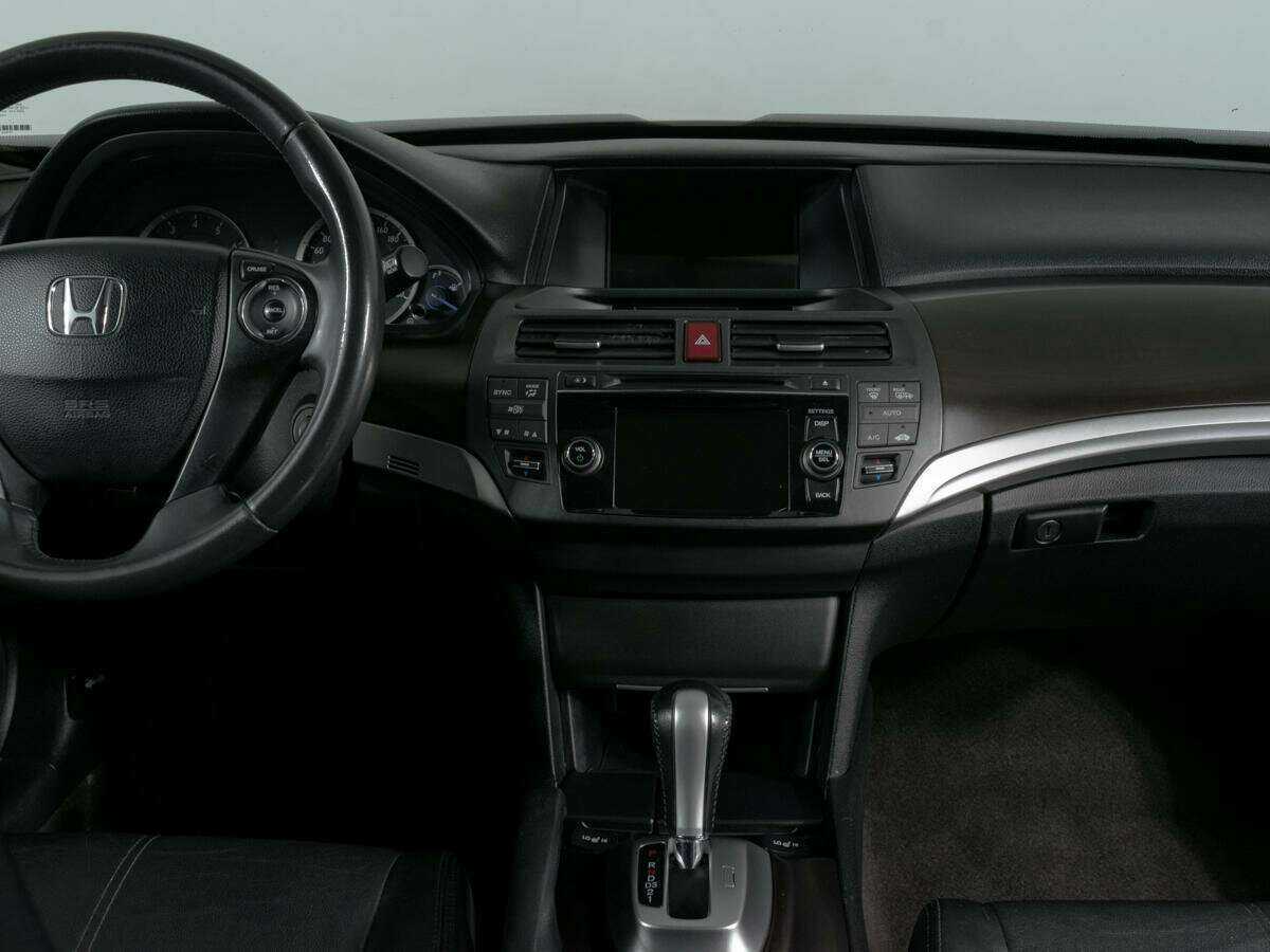 Б/У Хонда Кросстур 2014 года. Фото: #9