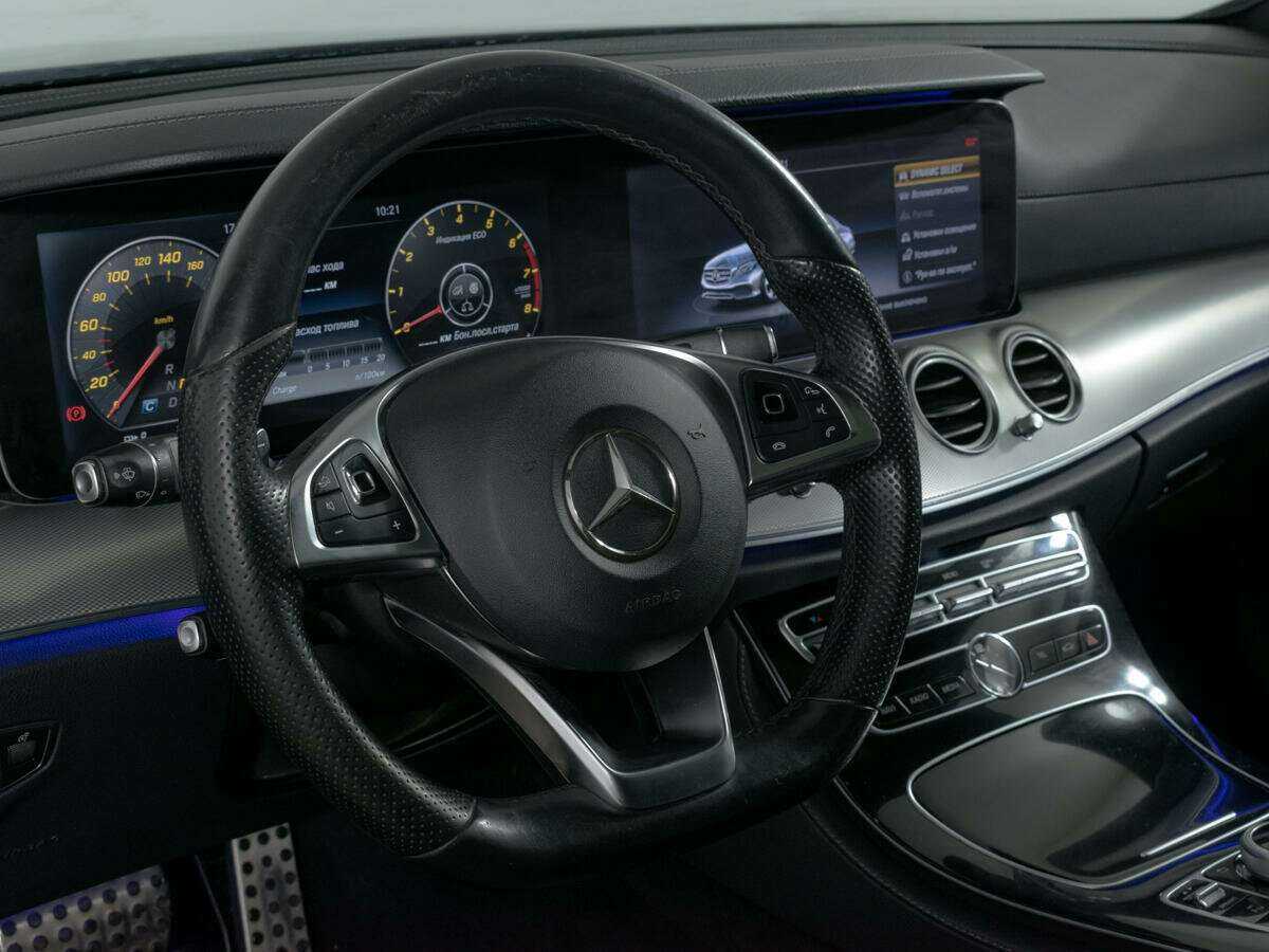 Б/У Мерседес-Бенц Е-Класс 2017 года. Фото: #11