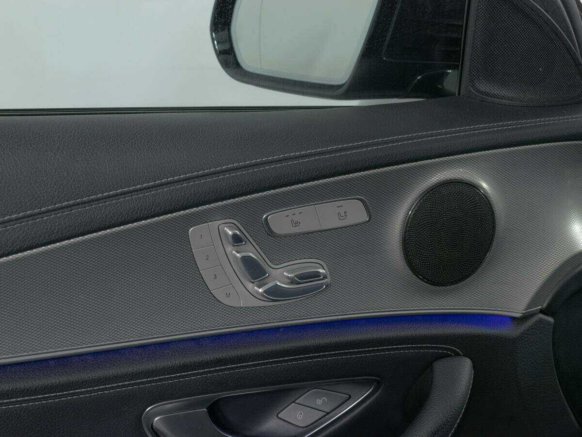 Б/У Мерседес-Бенц Е-Класс 2017 года. Фото: #14