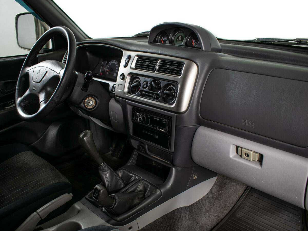 Б/У Митсубиши Паджеро Спорт 2008 года. Фото: #3