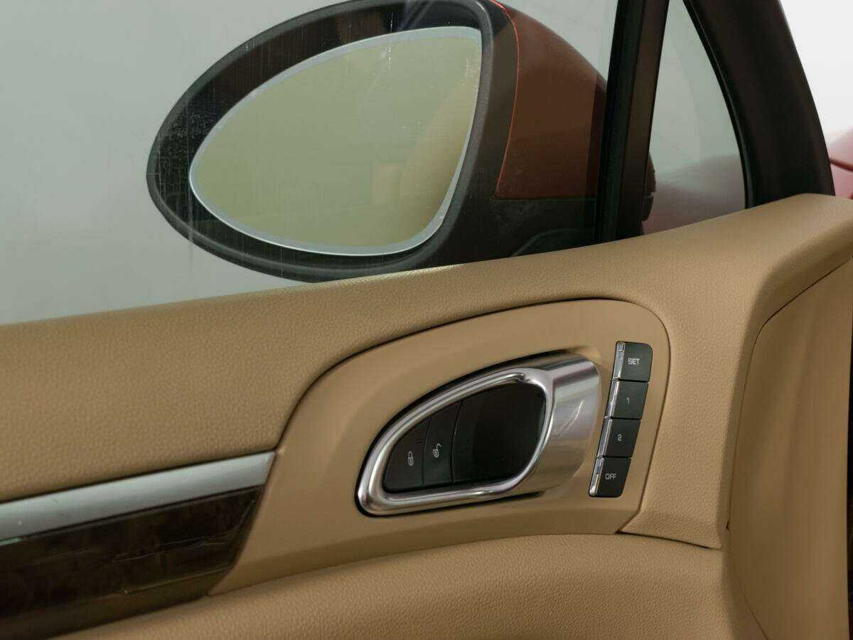 Б/У Порш Кайен 2012 года. Фото: #17