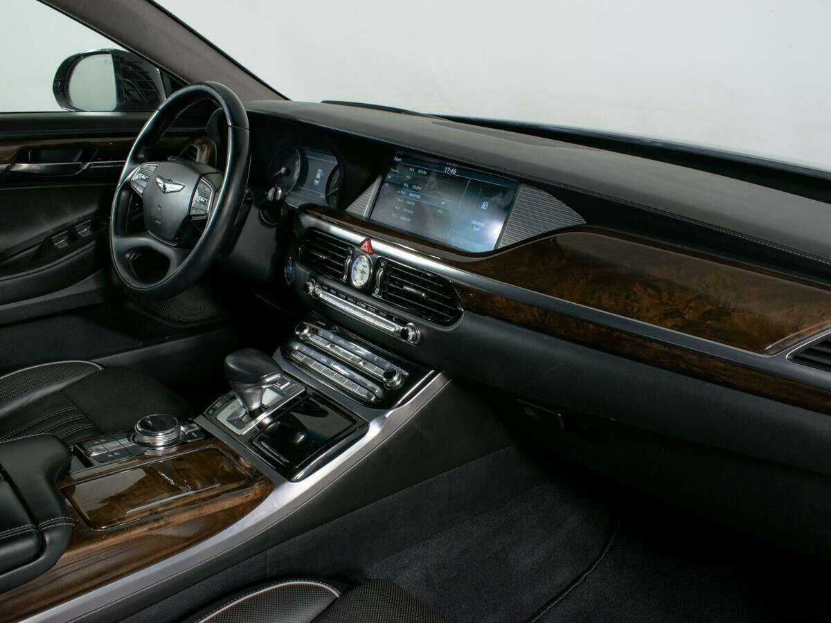 Б/У Генезис Г90 2017 года. Фото: #9