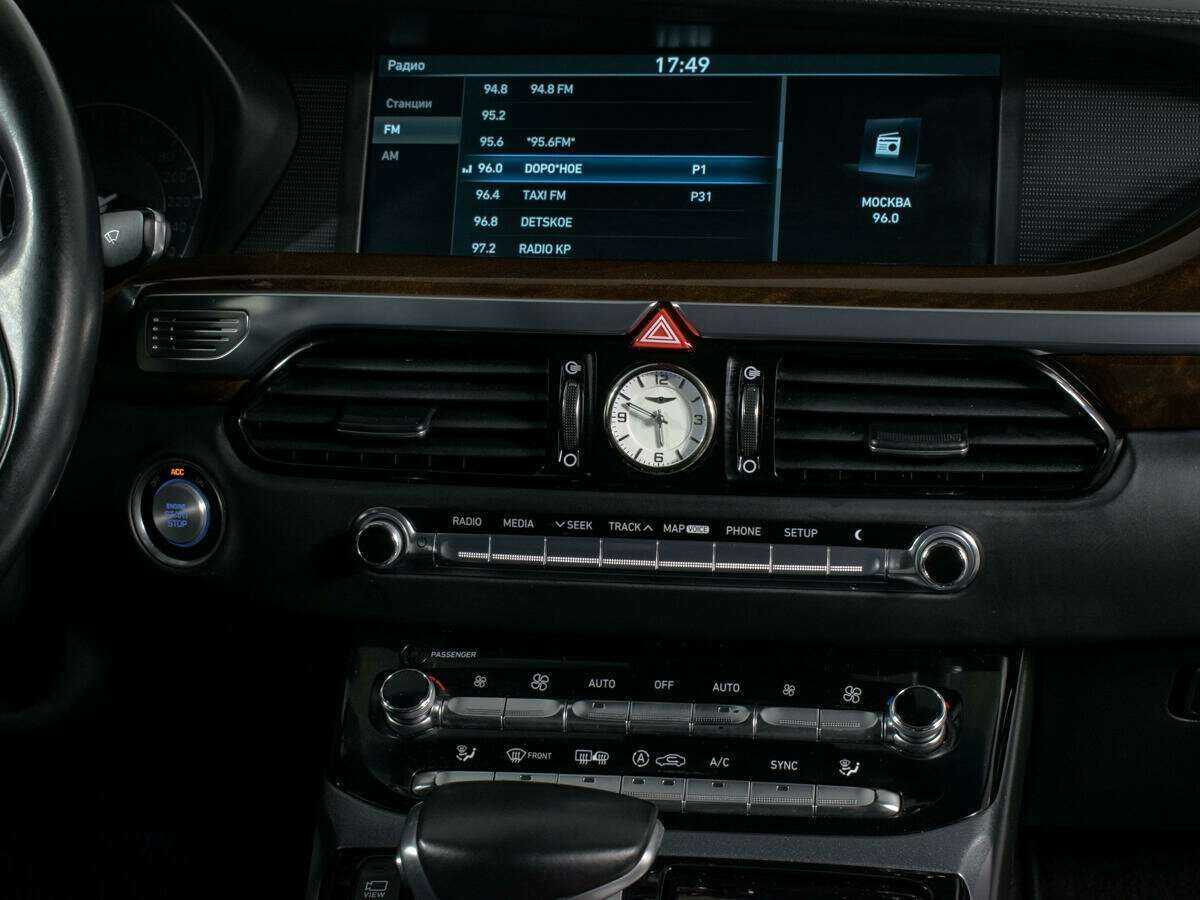 Б/У Генезис Г90 2017 года. Фото: #12