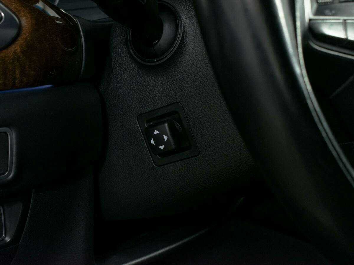 Б/У Генезис Г90 2017 года. Фото: #21