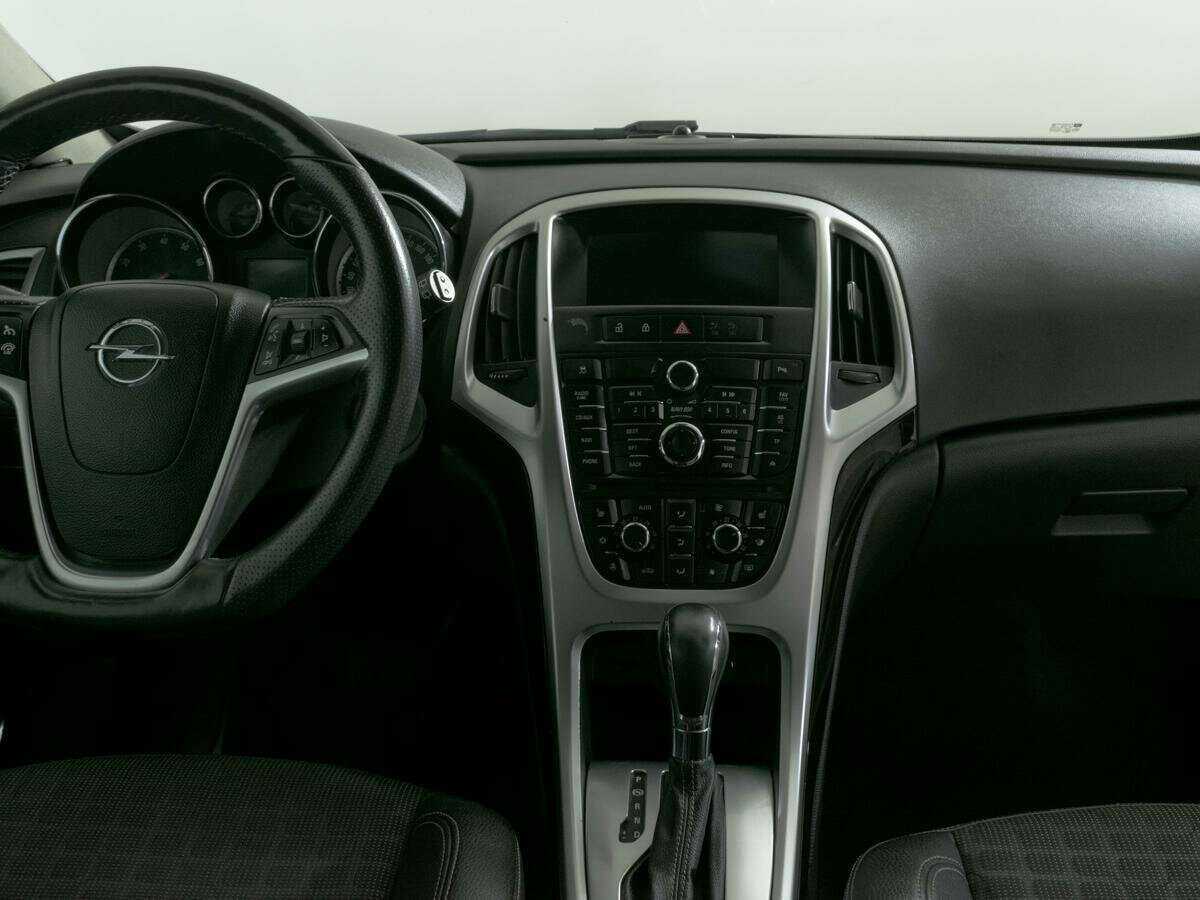 Б/У Опель Астра 2013 года. Фото: #9