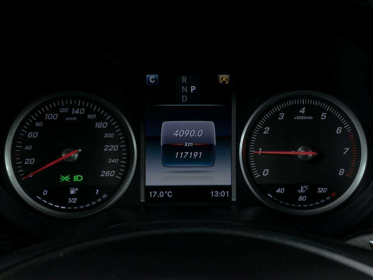 Б/У Мерседес-Бенц ГЛЦ 2019 года. Фото: #12