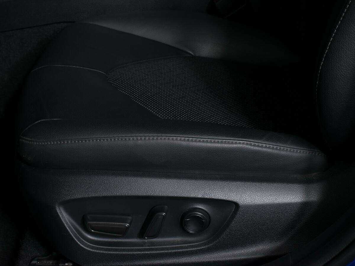 Б/У Тойота Камри 2021 года. Фото: #15