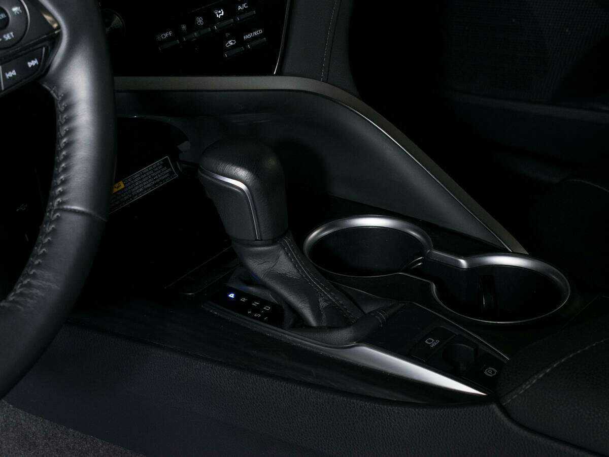 Б/У Тойота Камри 2021 года. Фото: #16