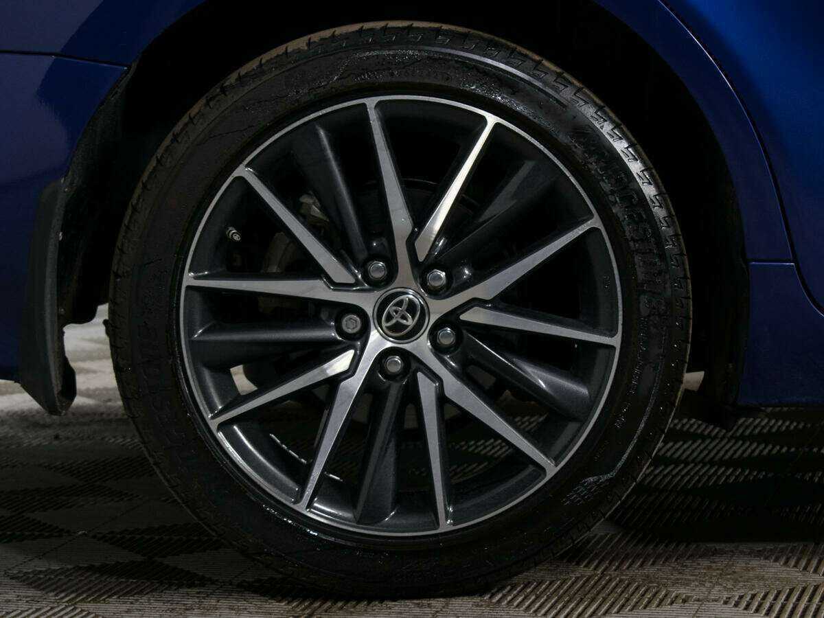 Б/У Тойота Камри 2021 года. Фото: #17