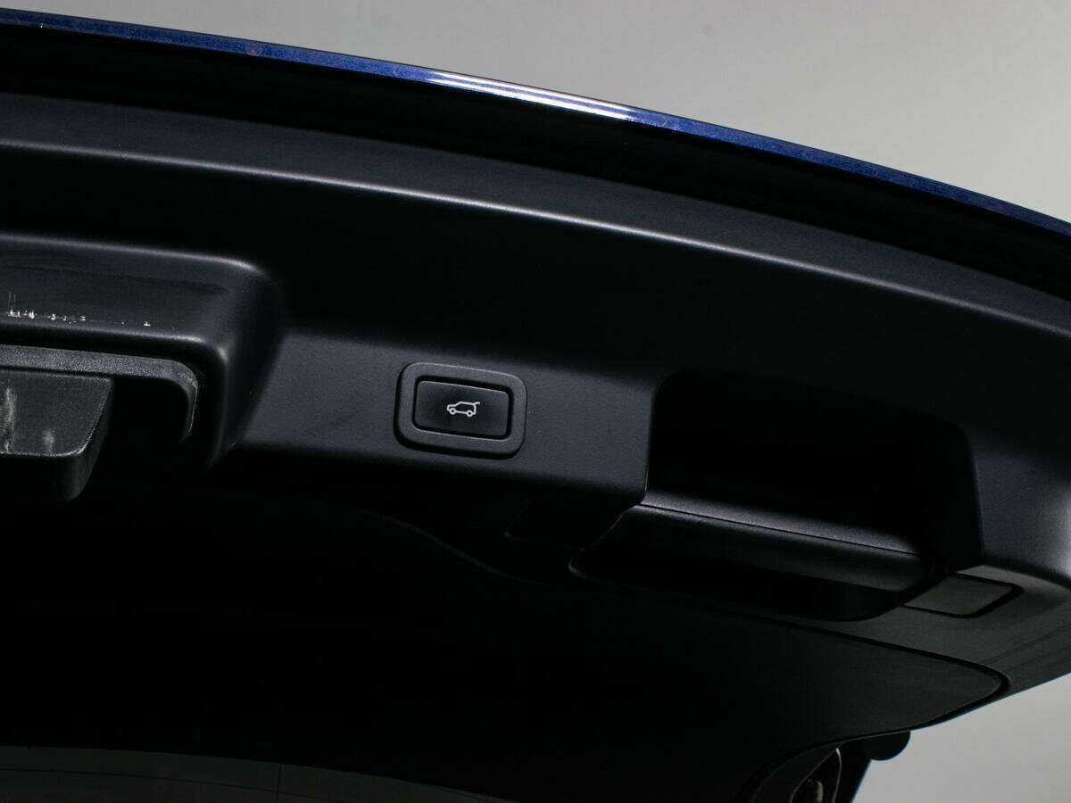 Б/У Ягуар Ф-Пэйс 2016 года. Фото: #8