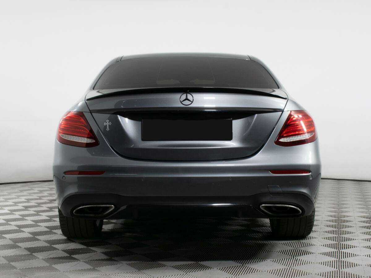 Б/У Мерседес-Бенц Е-Класс 2019 года. Фото: #5