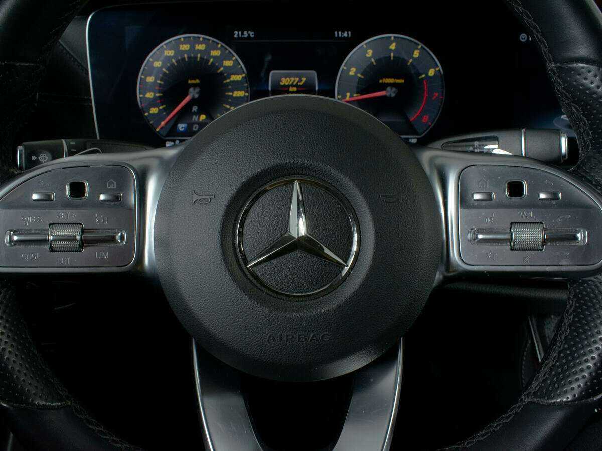 Б/У Мерседес-Бенц Е-Класс 2019 года. Фото: #18