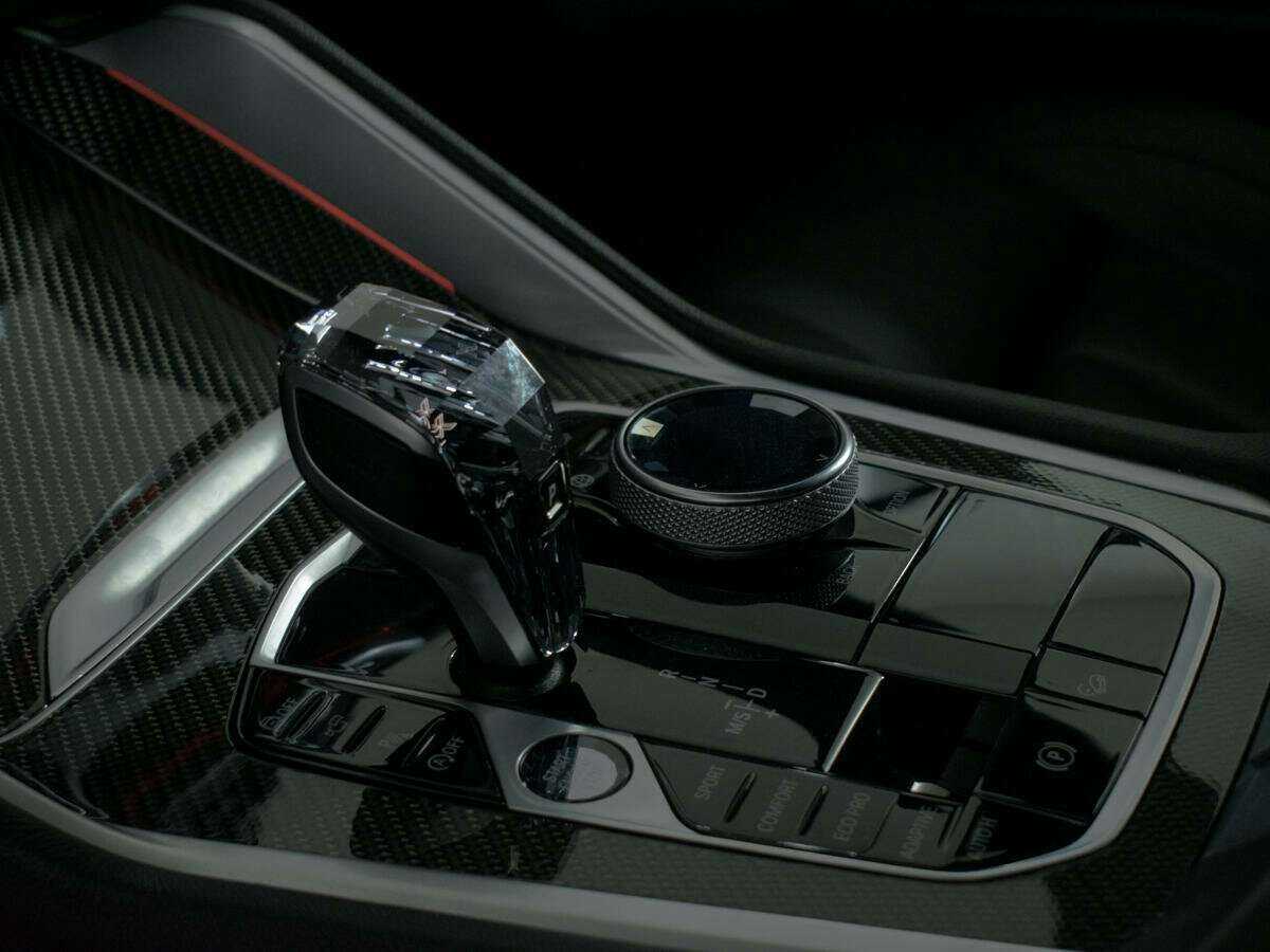 Б/У БМВ Икс6 2019 года. Фото: #18