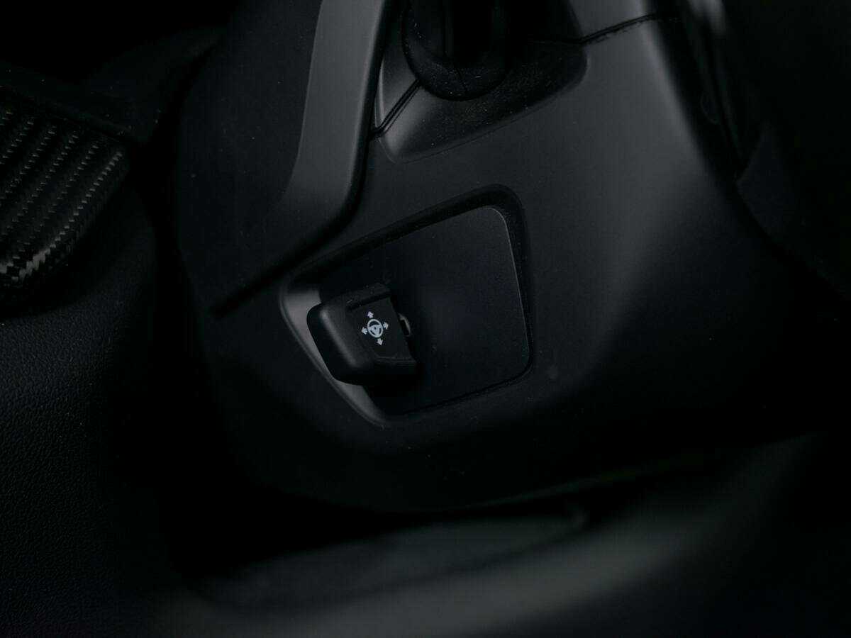 Б/У БМВ Икс6 2019 года. Фото: #21