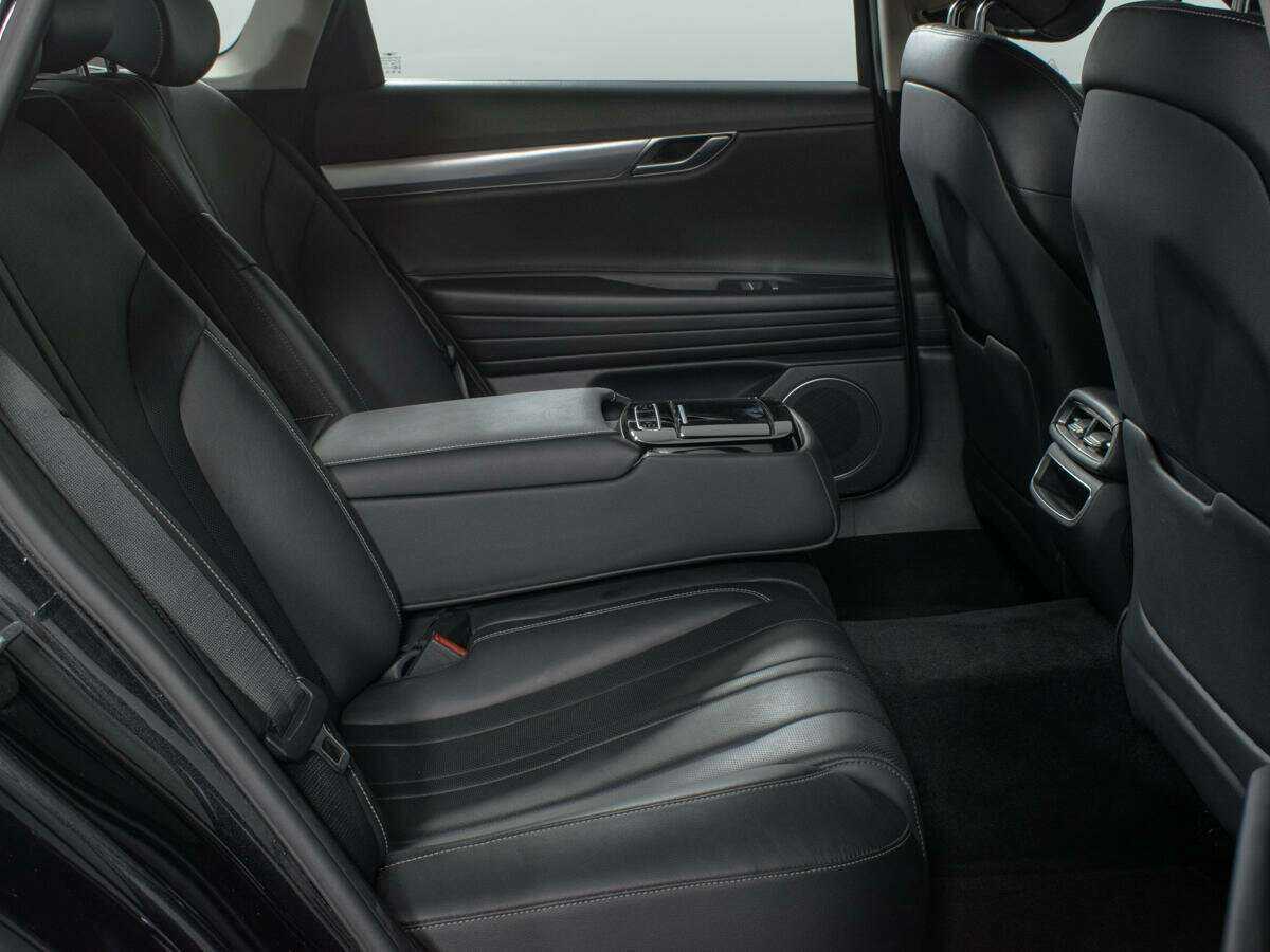 Б/У Генезис Г80 2021 года. Фото: #13