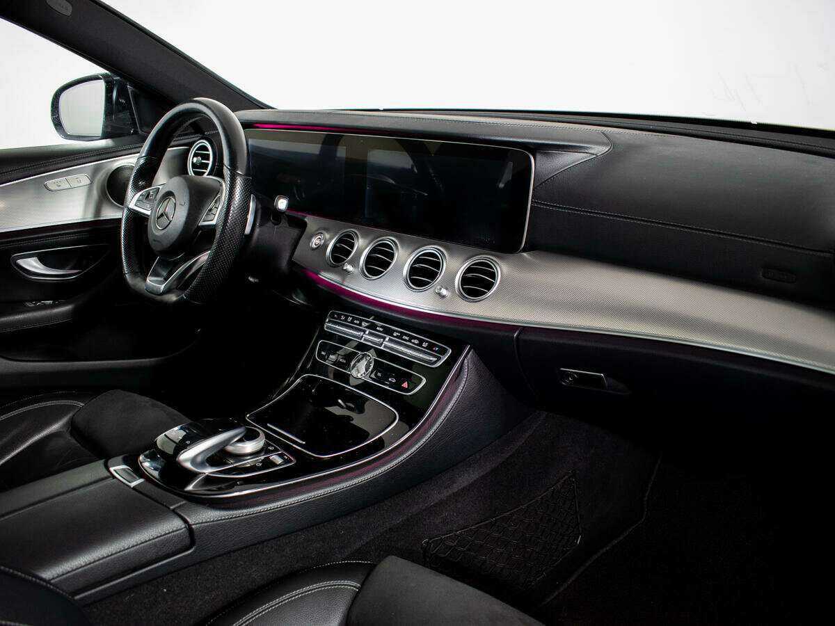 Б/У Мерседес-Бенц Е-Класс 2016 года. Фото: #6