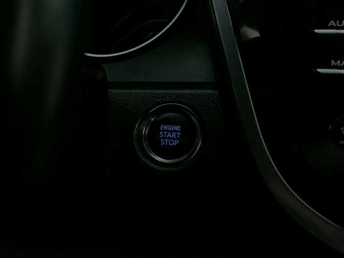 Б/У Тойота Камри 2020 года. Фото: #12