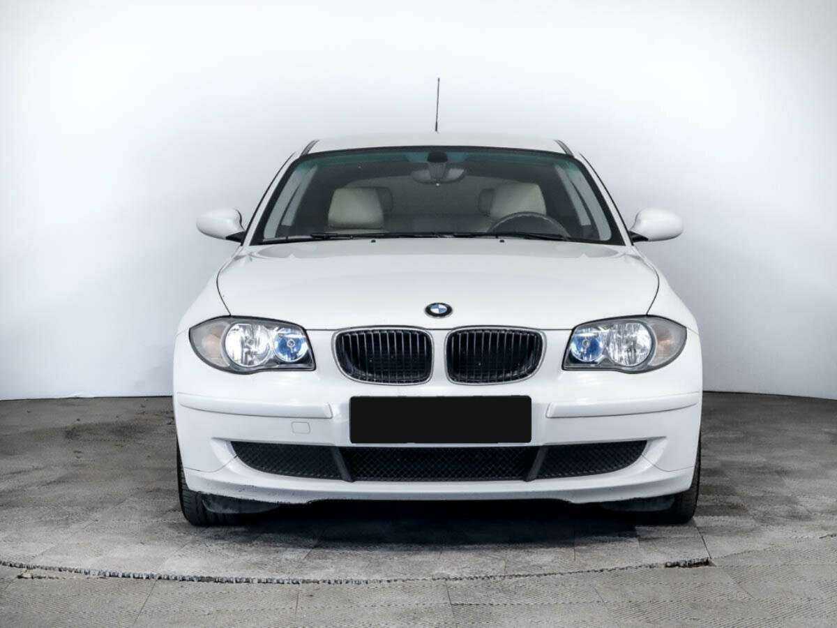 Б/У БМВ 1 серии 2009 года. Фото: #1
