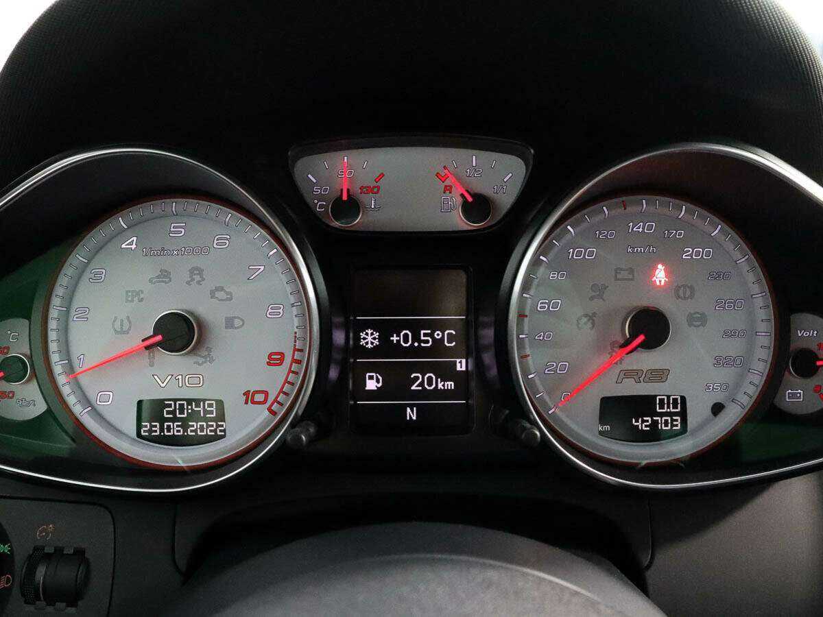 Б/У Ауди Р8 2012 года. Фото: #7