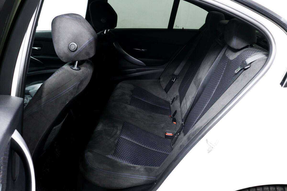 Б/У БМВ 3 серии 2014 года. Фото: #11