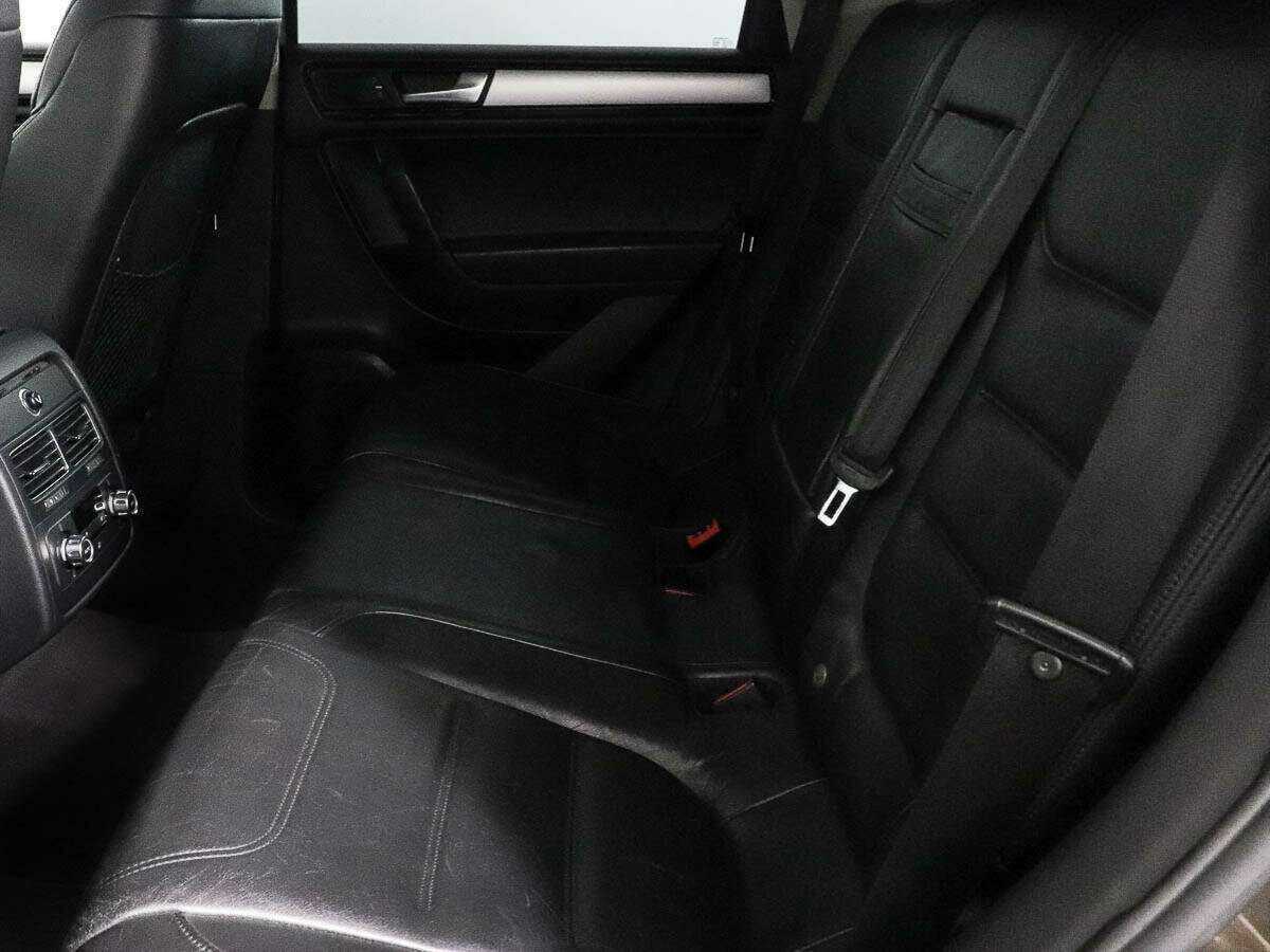 Б/У Фольксваген Туарег 2010 года. Фото: #6