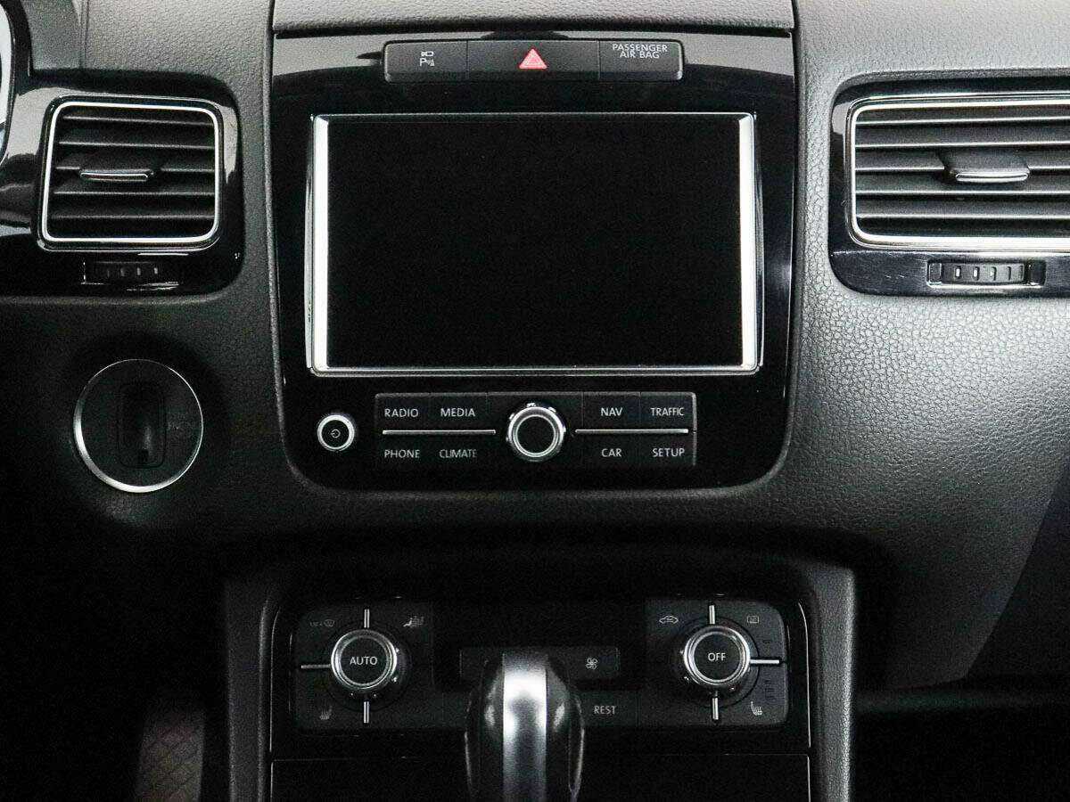 Б/У Фольксваген Туарег 2010 года. Фото: #9