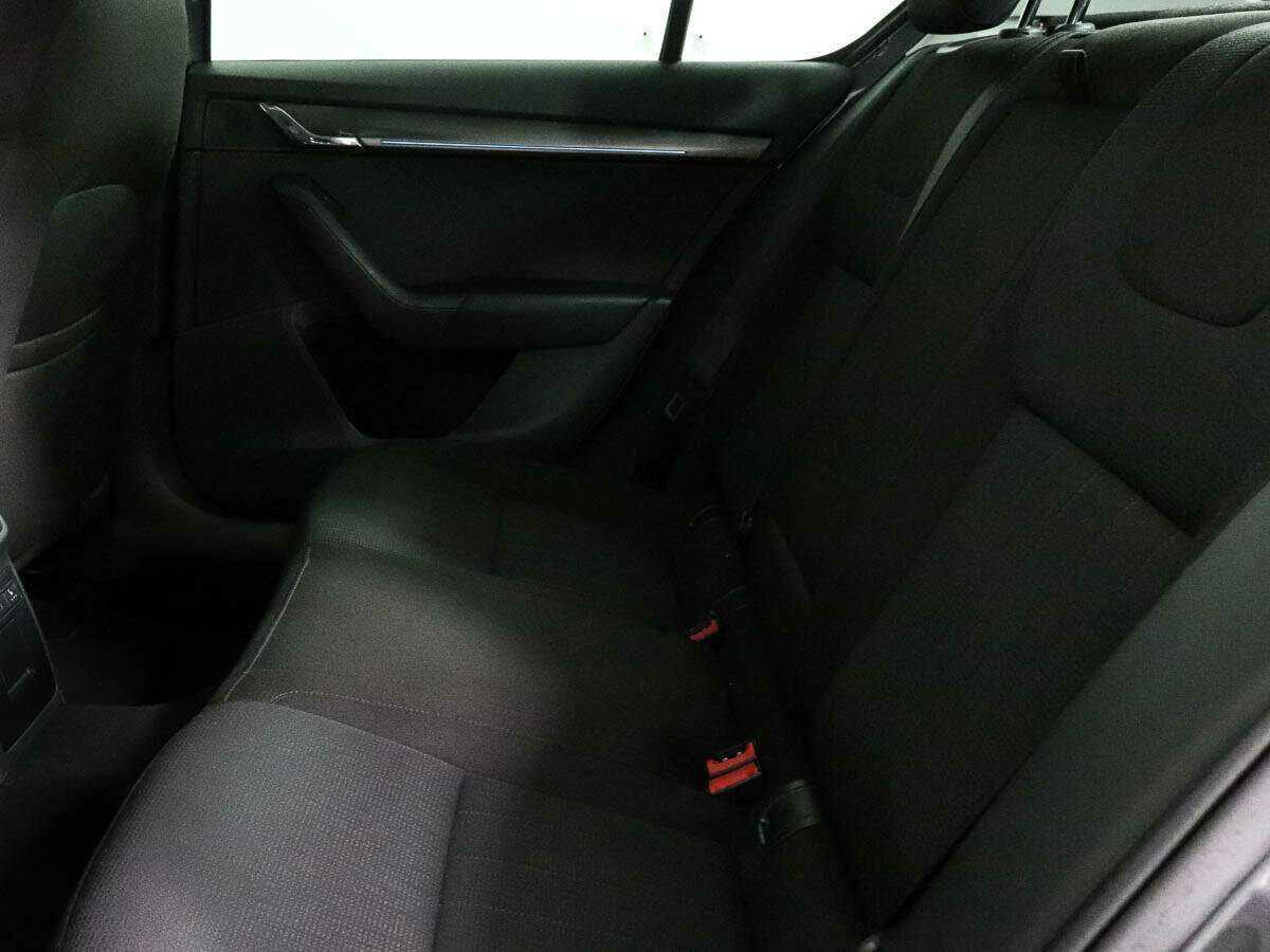 Б/У Шкода Октавия 2017 года. Фото: #6