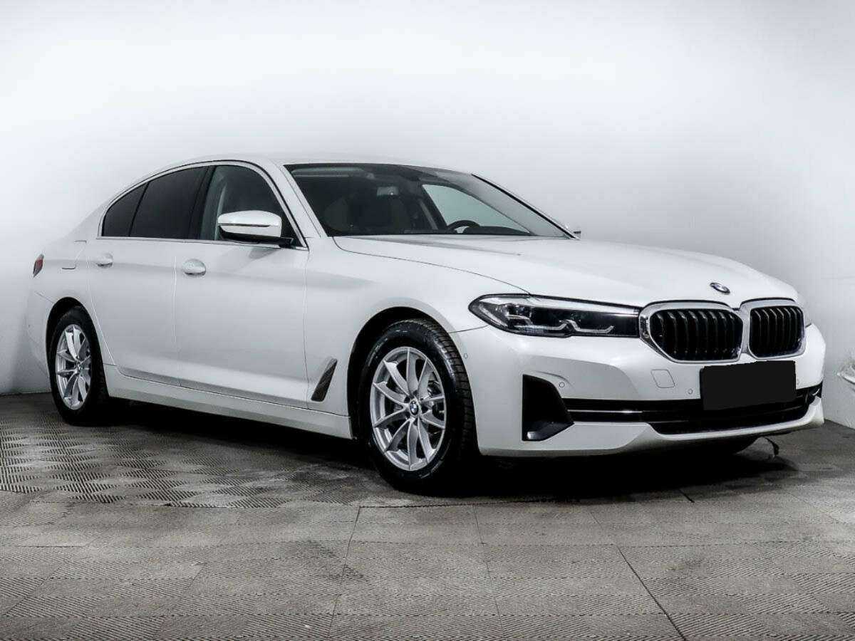 Б/У БМВ 5 серии 2020 года. Фото: #2