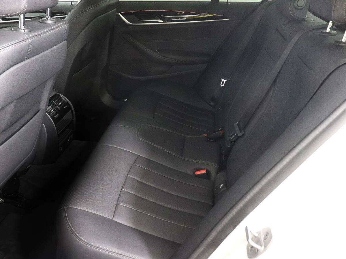 Б/У БМВ 5 серии 2020 года. Фото: #6