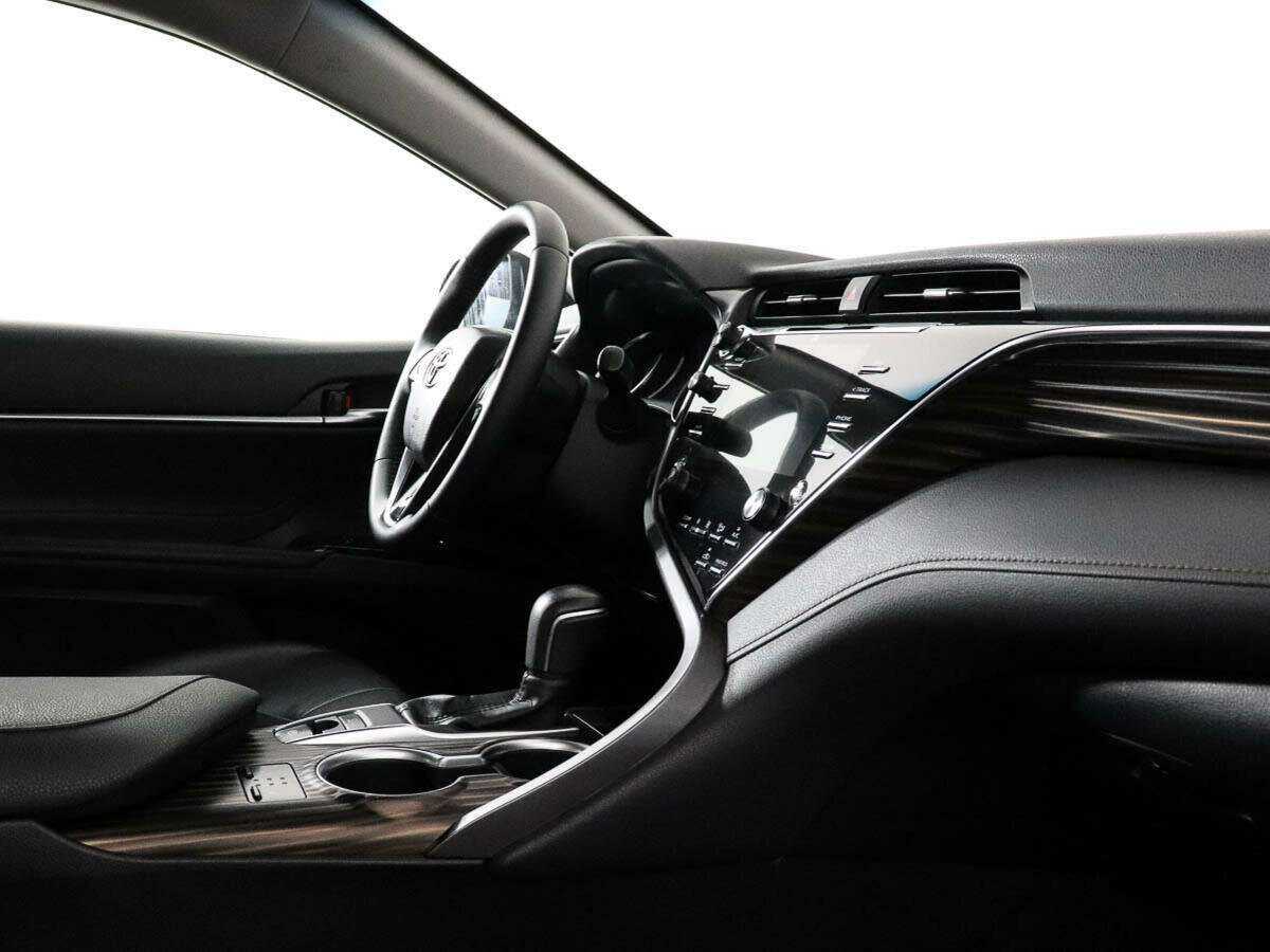 Б/У Тойота Камри 2019 года. Фото: #6