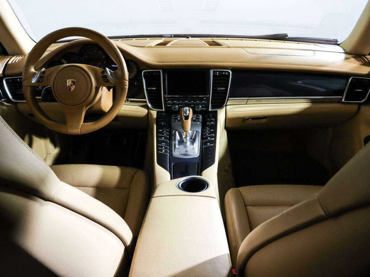 Б/У Порш Панамера 2013 года. Фото: #9