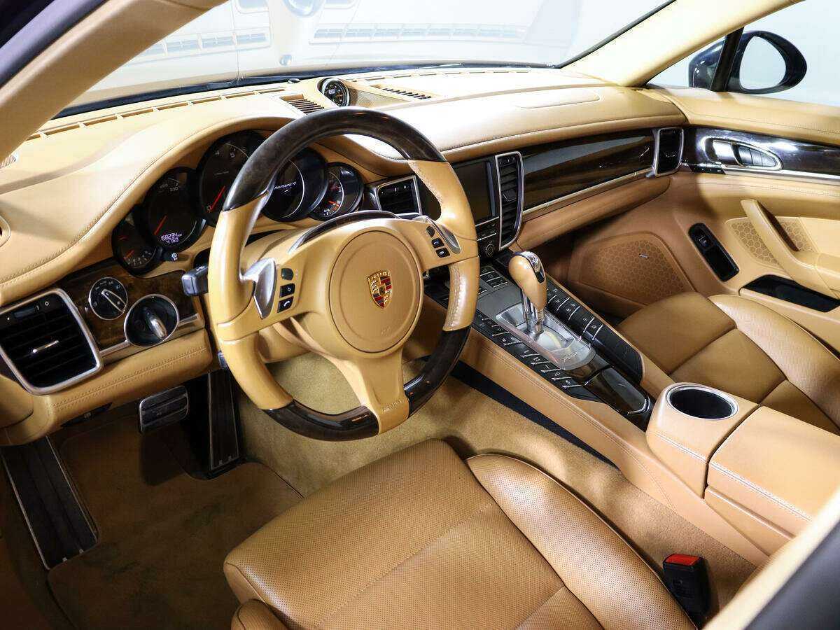 Б/У Порш Панамера 2015 года. Фото: #11