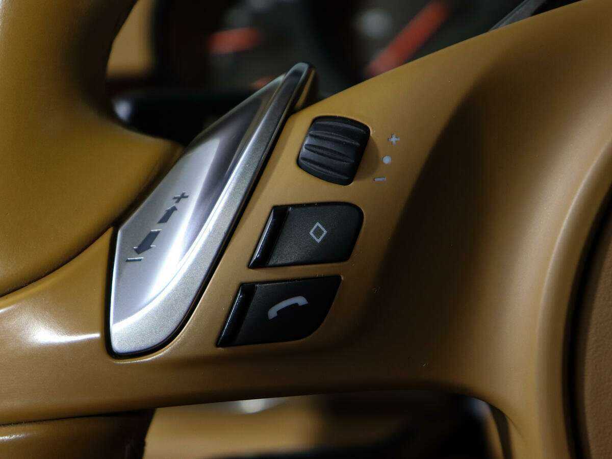 Б/У Порш Панамера 2015 года. Фото: #19