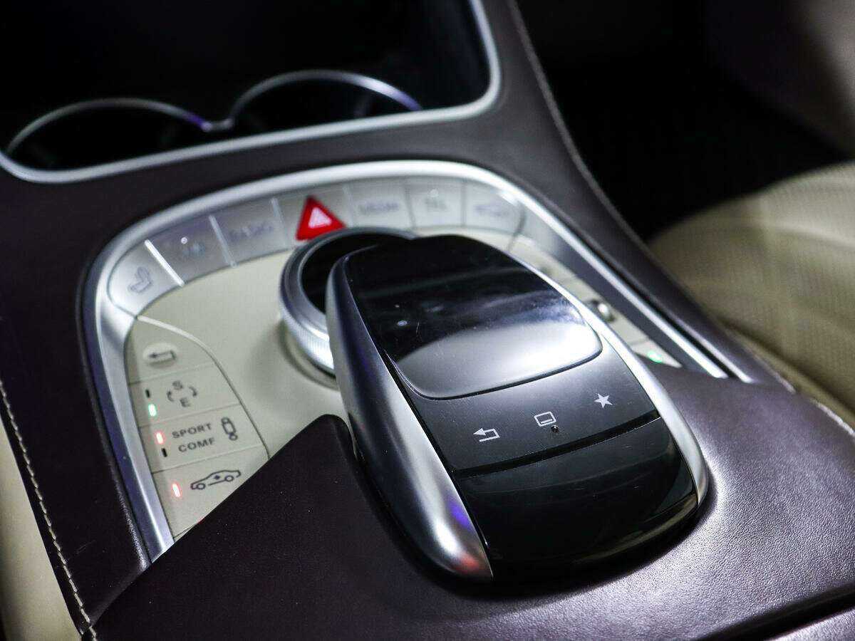 Б/У Мерседес-Бенц Майбах С-Класс 2016 года. Фото: #18