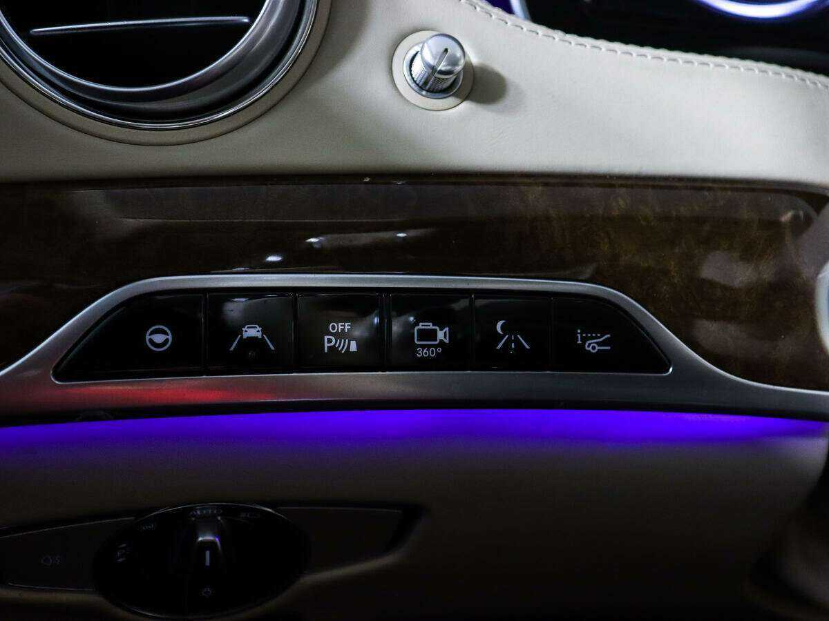 Б/У Мерседес-Бенц Майбах С-Класс 2016 года. Фото: #19