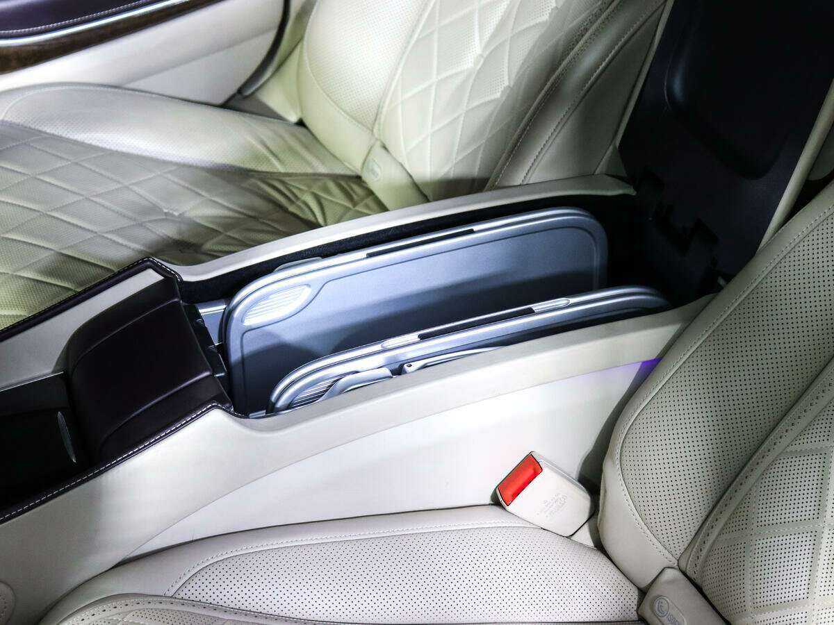 Б/У Мерседес-Бенц Майбах С-Класс 2016 года. Фото: #28