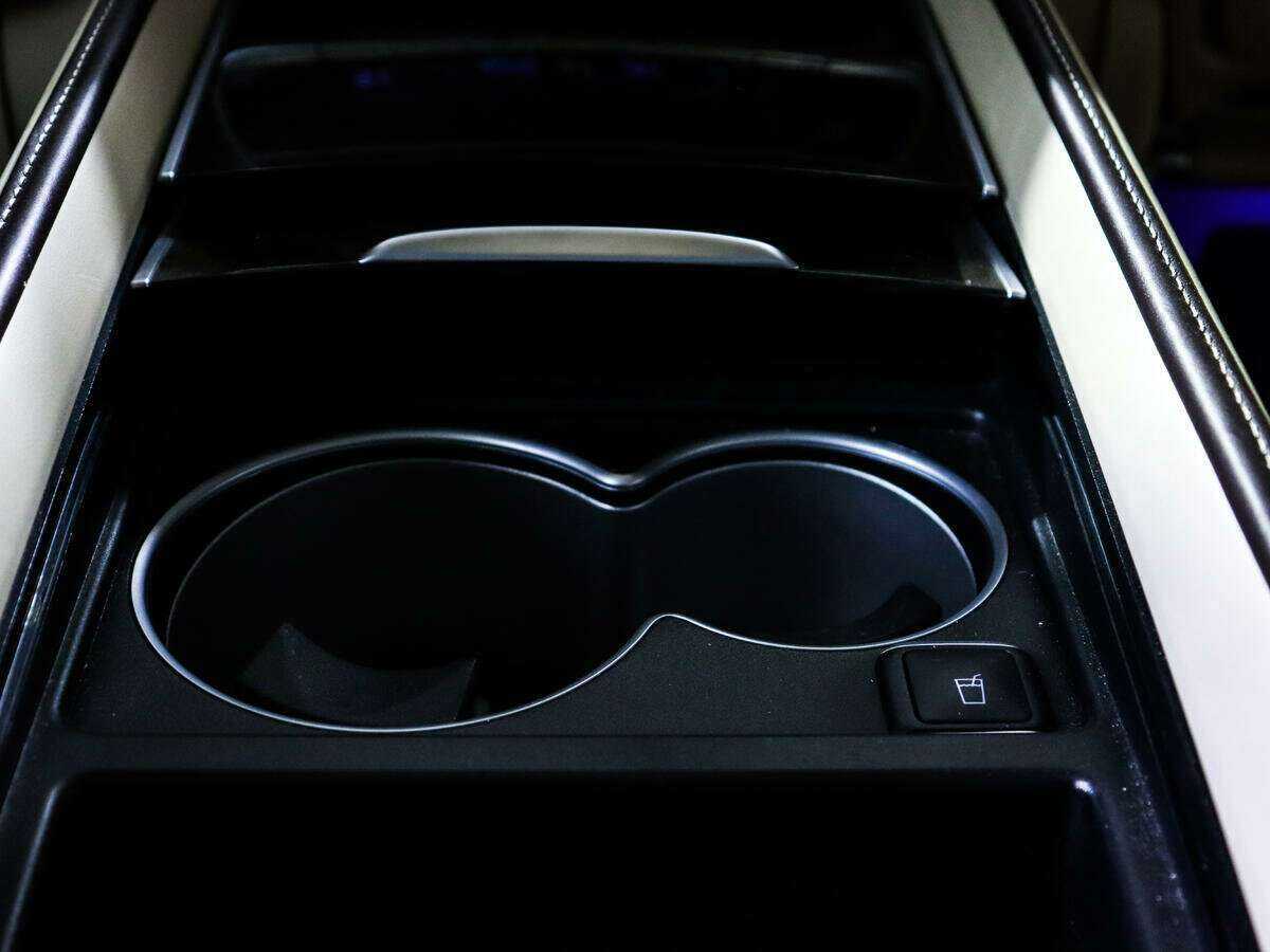 Б/У Мерседес-Бенц Майбах С-Класс 2016 года. Фото: #29