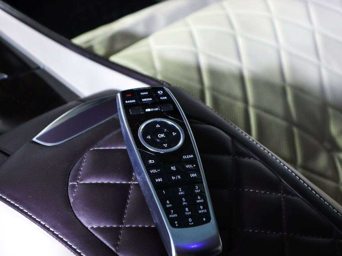 Б/У Мерседес-Бенц Майбах С-Класс 2016 года. Фото: #30